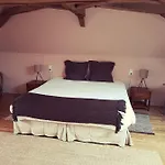 D'hotes Les Ifs Bed & Breakfast Montsûrs