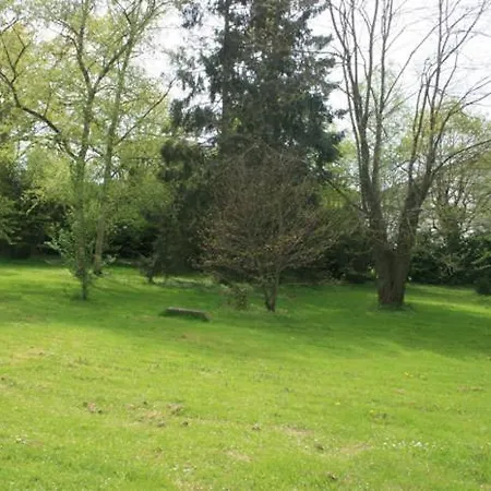 D'hotes Les Ifs Bed & Breakfast