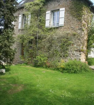 D'hotes Les Ifs Bed & Breakfast