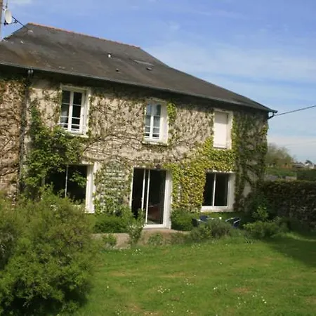 D'hotes Les Ifs Bed & Breakfast 3*