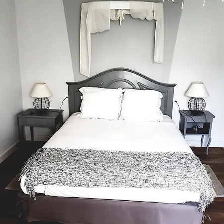 D'hotes Les Ifs 3* Montsurs